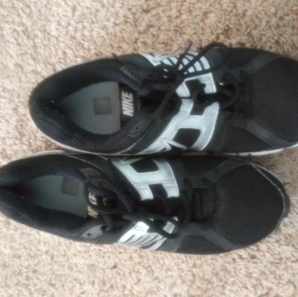 Nike Men's Black & Silver Size 10 Barely Worn